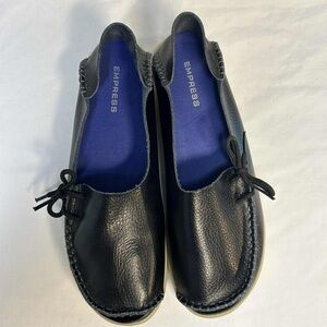 Empress Australia Flats‎